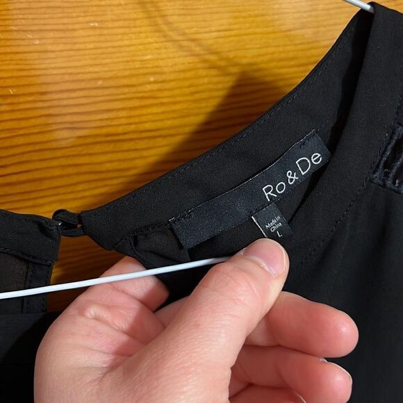 Ro & De Black Cutout Sleeveless Blouse Top Women’s Large - Picture 2 of 6